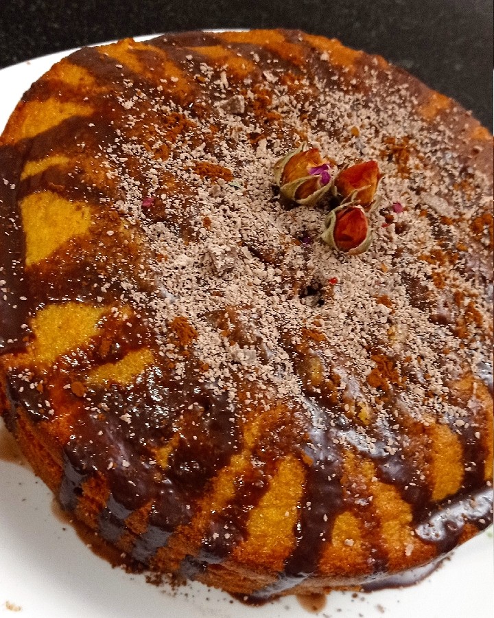 عکس کیک دارچین و زعفران