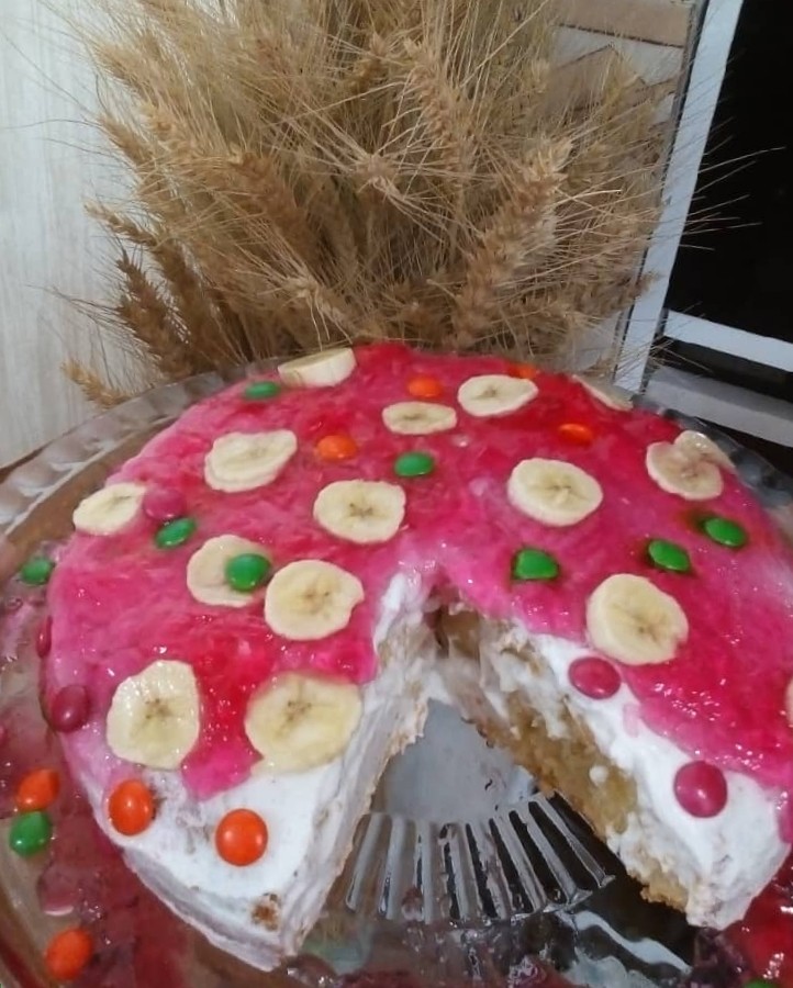 عکس کیک خامه‌ای با ژله