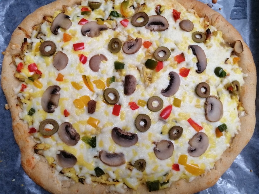 عکس پیتزا قارچ ومرغ