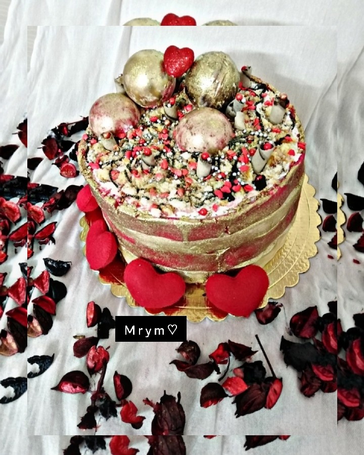 عکس کیک خامه با فوندانت♡