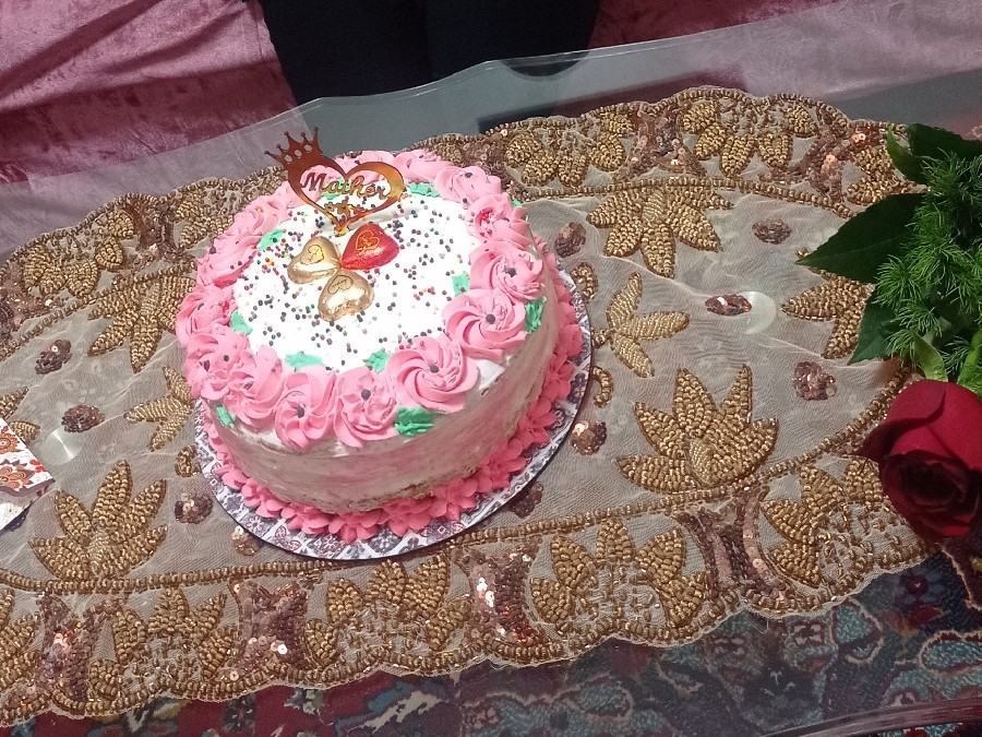 کیک خودم پز برای مادر عزیزم 