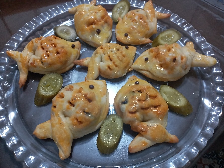 عکس پیراشکی مرغ خوشمزه با خمیر جادویی