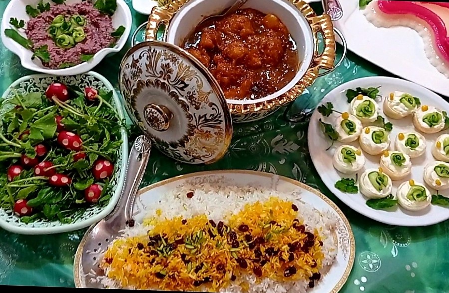 عکس شیرین خورشت باکشمش پلو