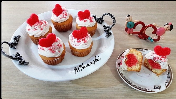 عکس کاپ کیک سورپرایزقلبی