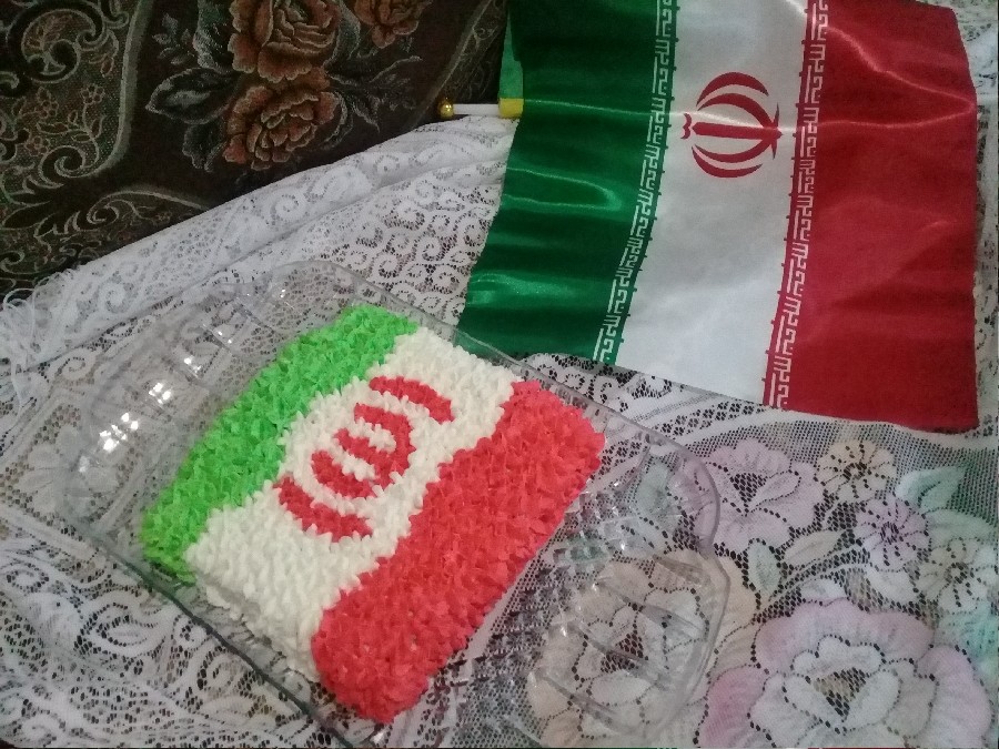 عکس کیک پرچم ایران عزیز