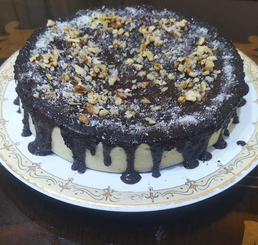 عکس کیک زبرا
با روکش شکلات و.گردو و.پودر نارگیل