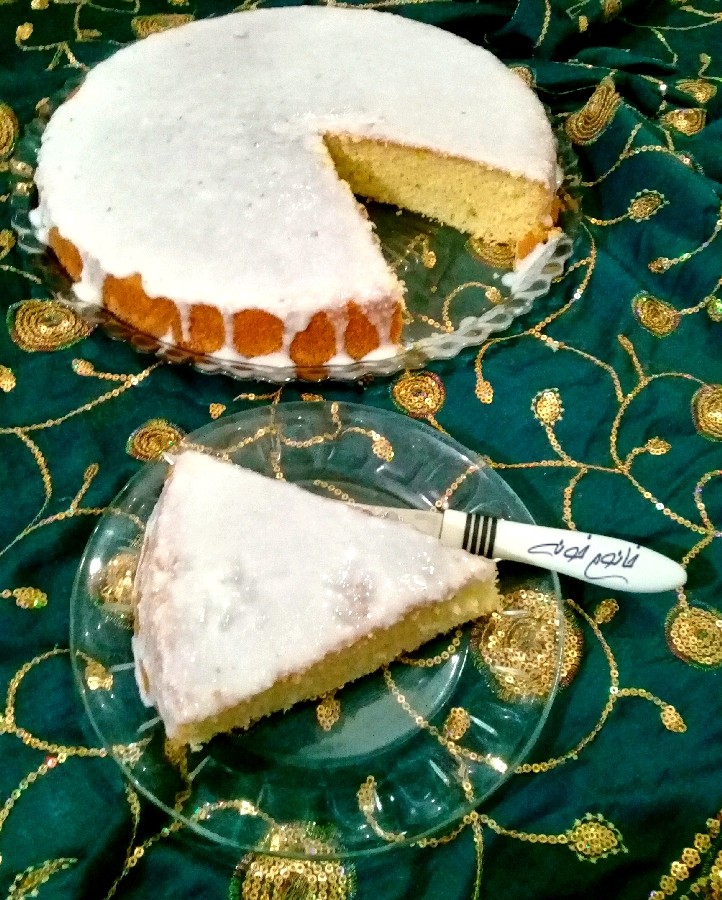 کیک ساده نارگیلی
با کرم نارگیل