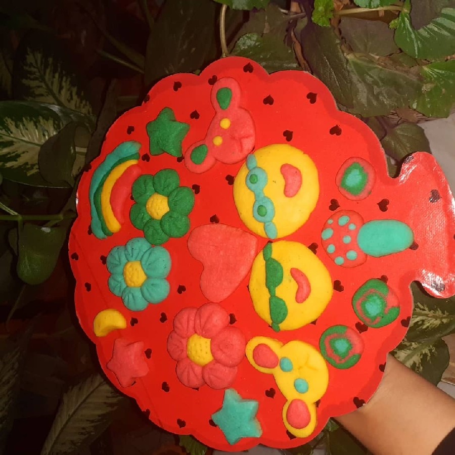 عکس شیرینی های پاپاتیا با شکل های رنگارنگ و خوردنی