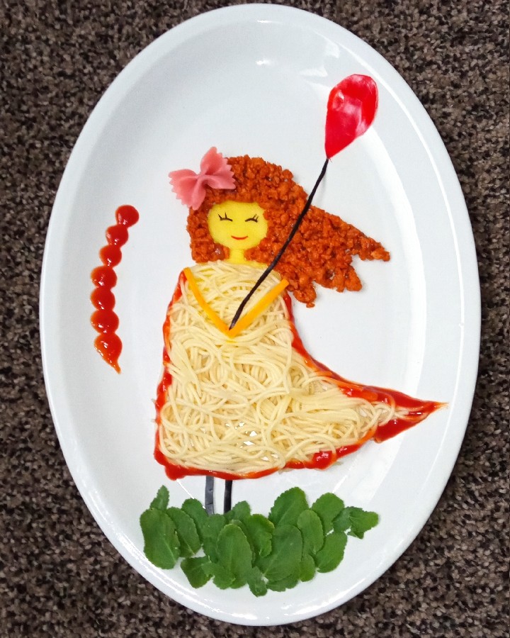 عکس تزیین ماکرانی به شکل دختر??