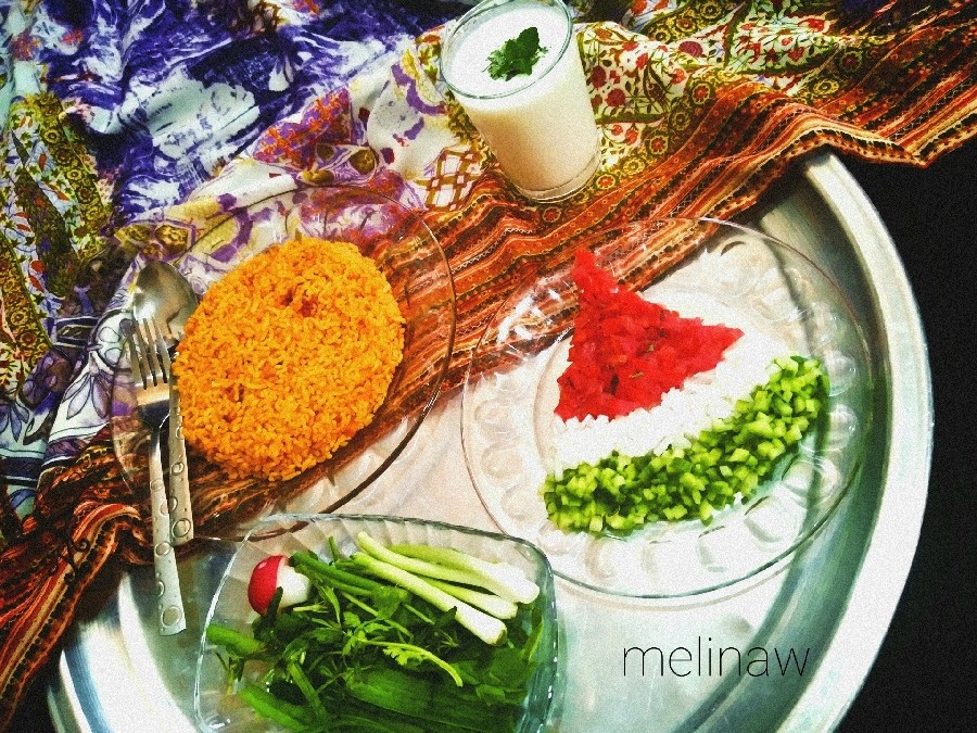 دمی گوجه و سالاد شیرازی