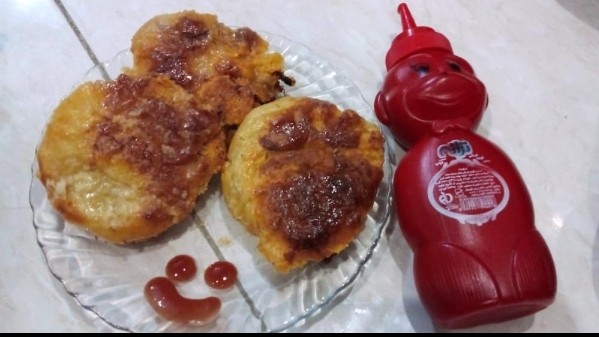 پیراشکی مرغ بدون فر سرخ شده?