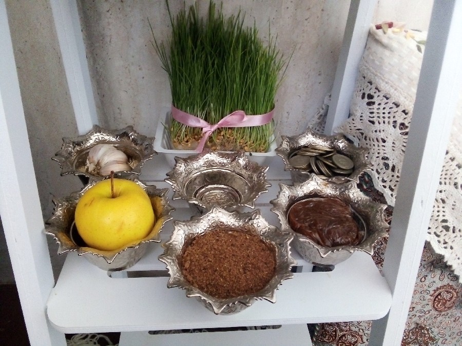 عکس اینم سفره هفت سین ساده سال1400