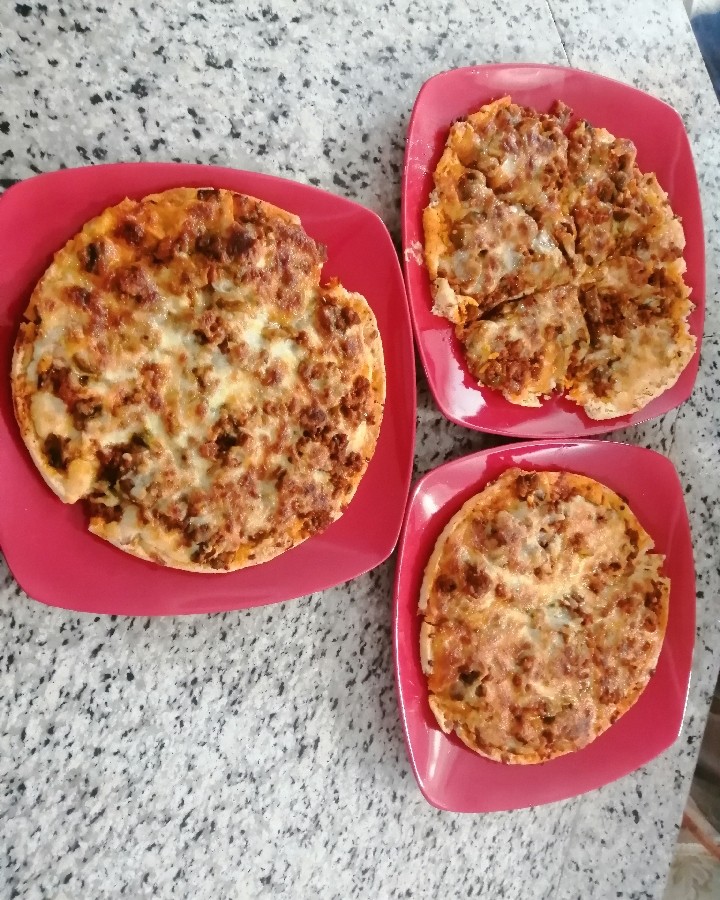 عکس پیتزا گوشت و مرغ 