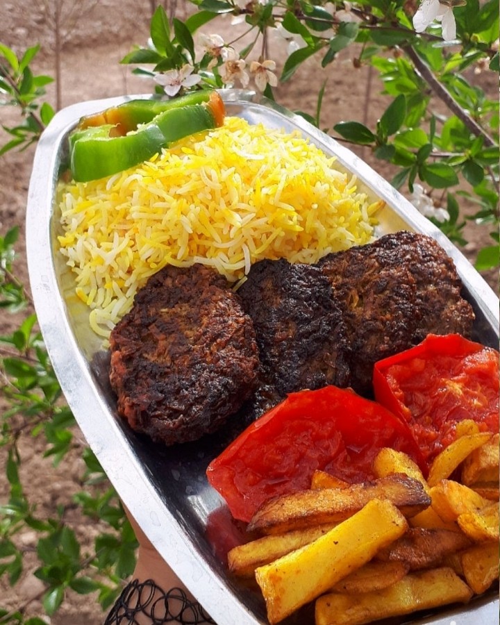 عکس برنج به همراه کباب شامی