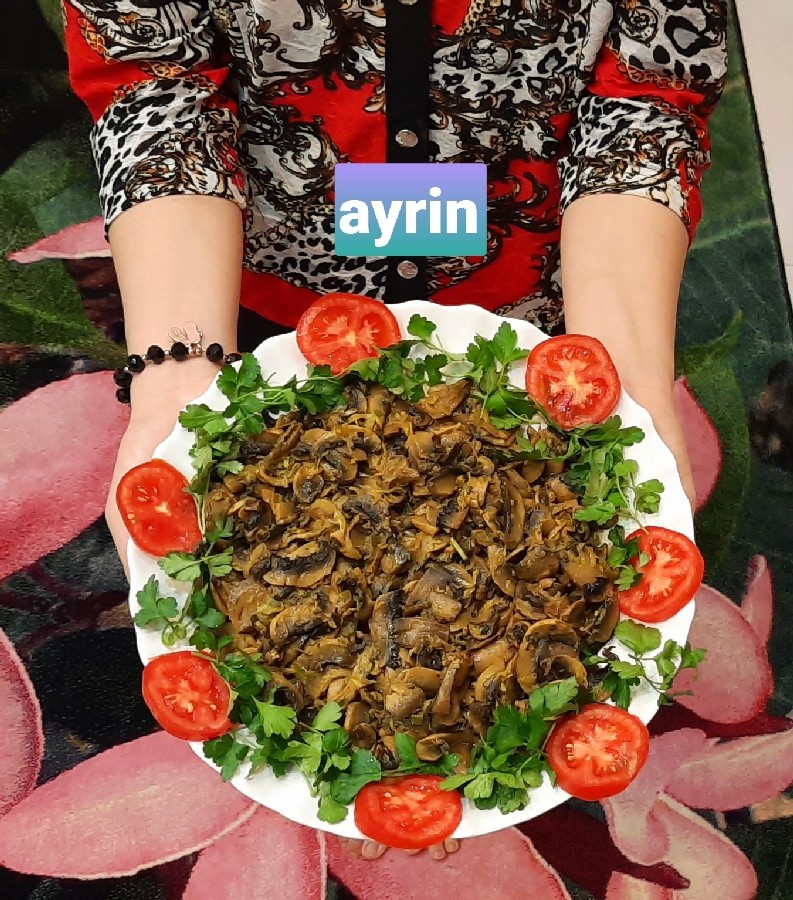 عکس خوراک قارچ و سبزیجات بخار پز