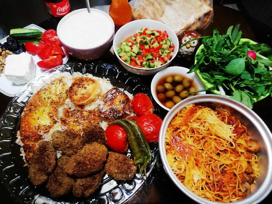 عکس کباب دیگی و ماکارونی افطار