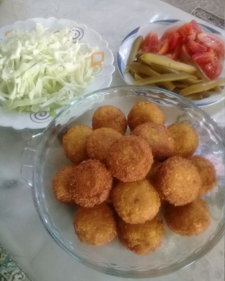 عکس فلافل خوشمزه جاتون سبز