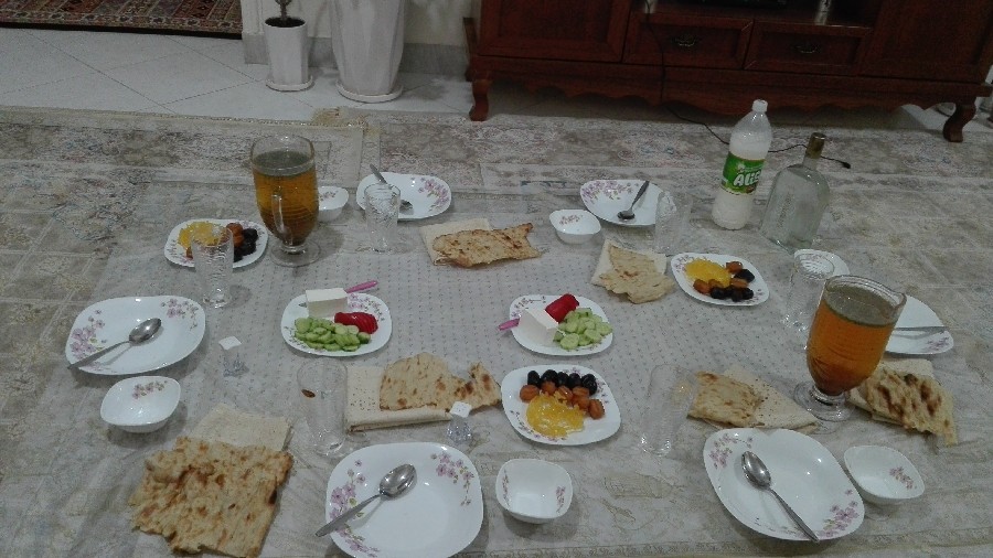 عکس افطار برای مهمون 
