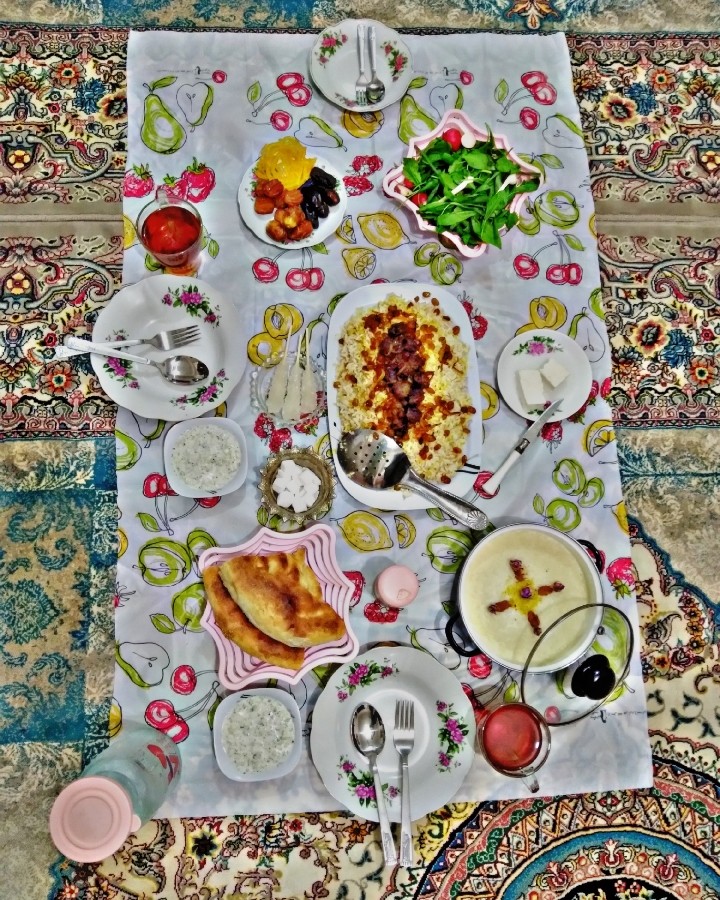 عکس افطار رشته پلو ودیگر هیچ....