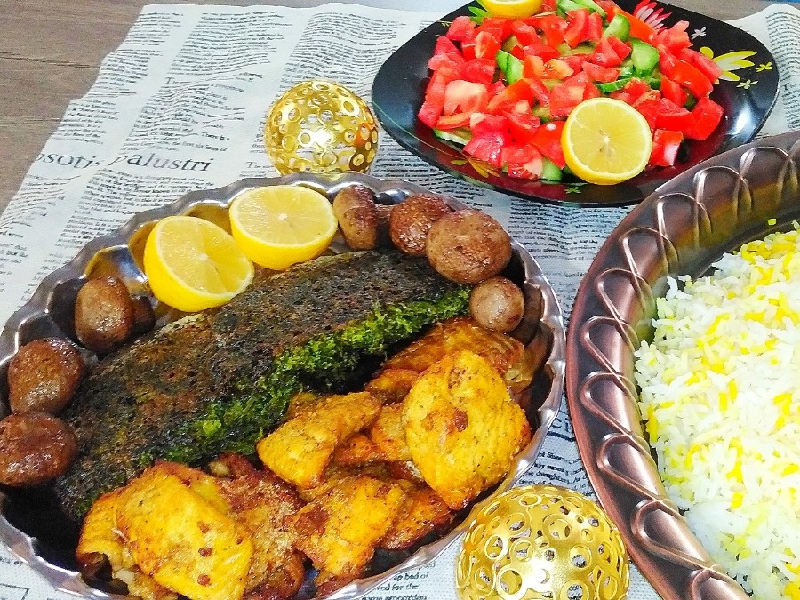 عکس سحری (ماهی کبابی، کوکو سبزی، قارچ طعم دار)