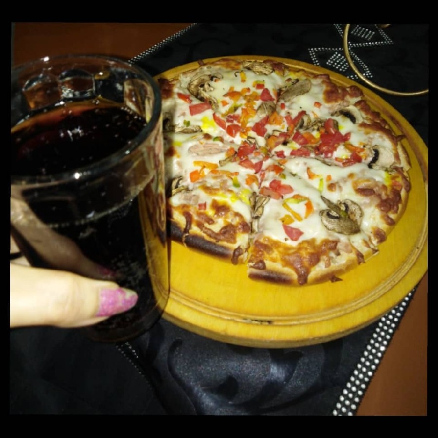 عکس پیتزا گوشت قارچ