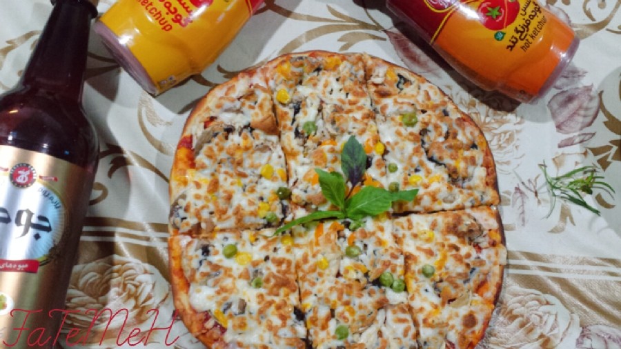 عکس پیتزا قارچ و مرغ
خمیر جادویی