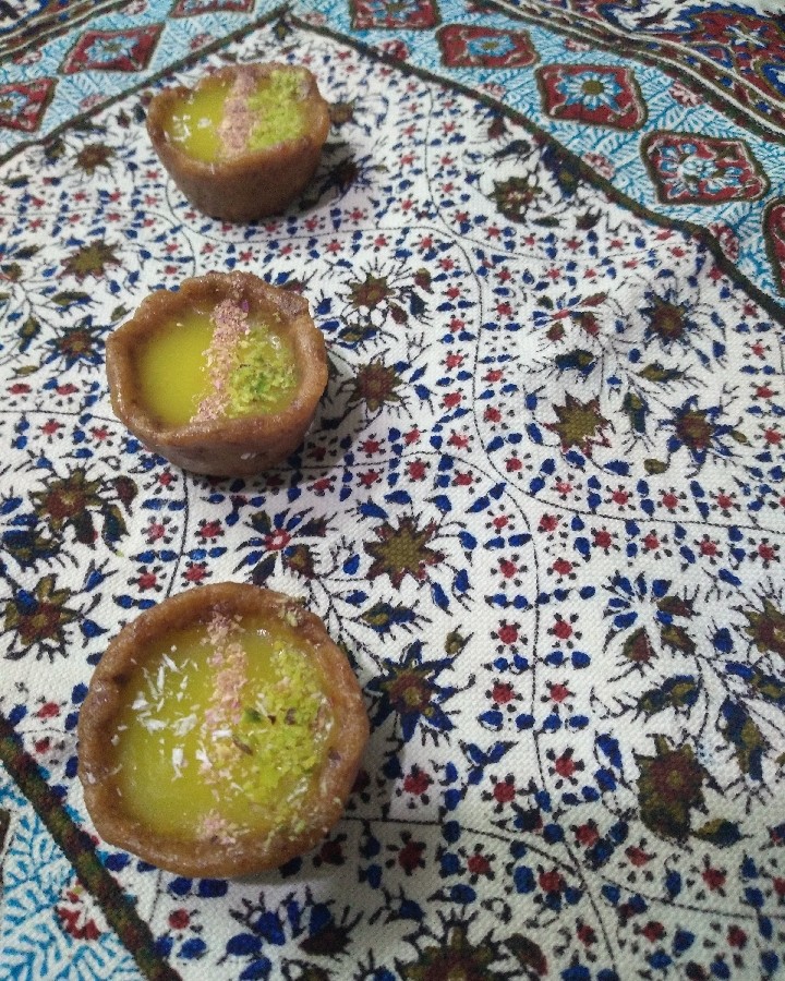 خرمای فنجانی و برشی از کتاب داستان راستان