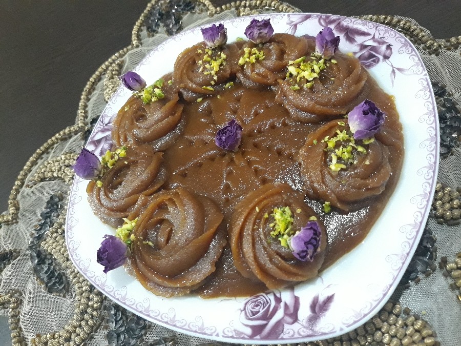 عکس حلوای شیره انگور شب ۲۱ ماه رمضان