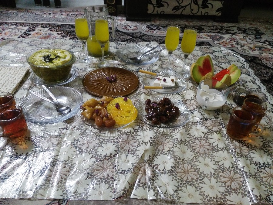 عکس سفره ی مهمانی خدا