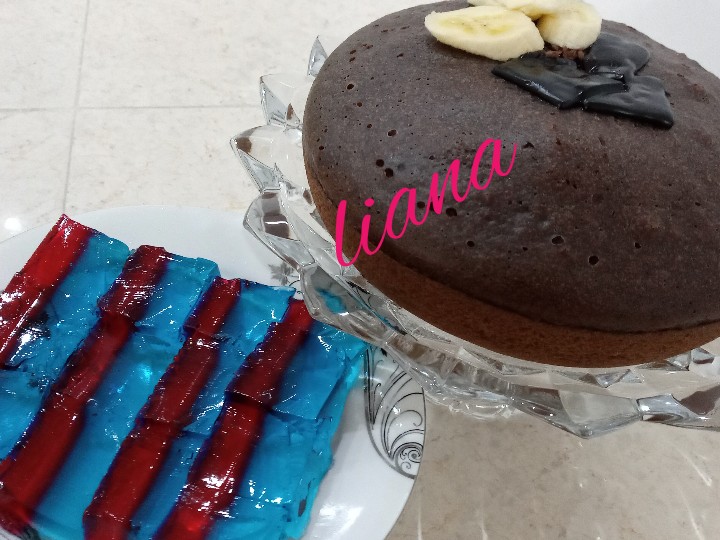 کیک شکلاتی و ژله دو رنگ 