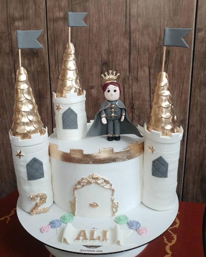 عکس کیک قلعه