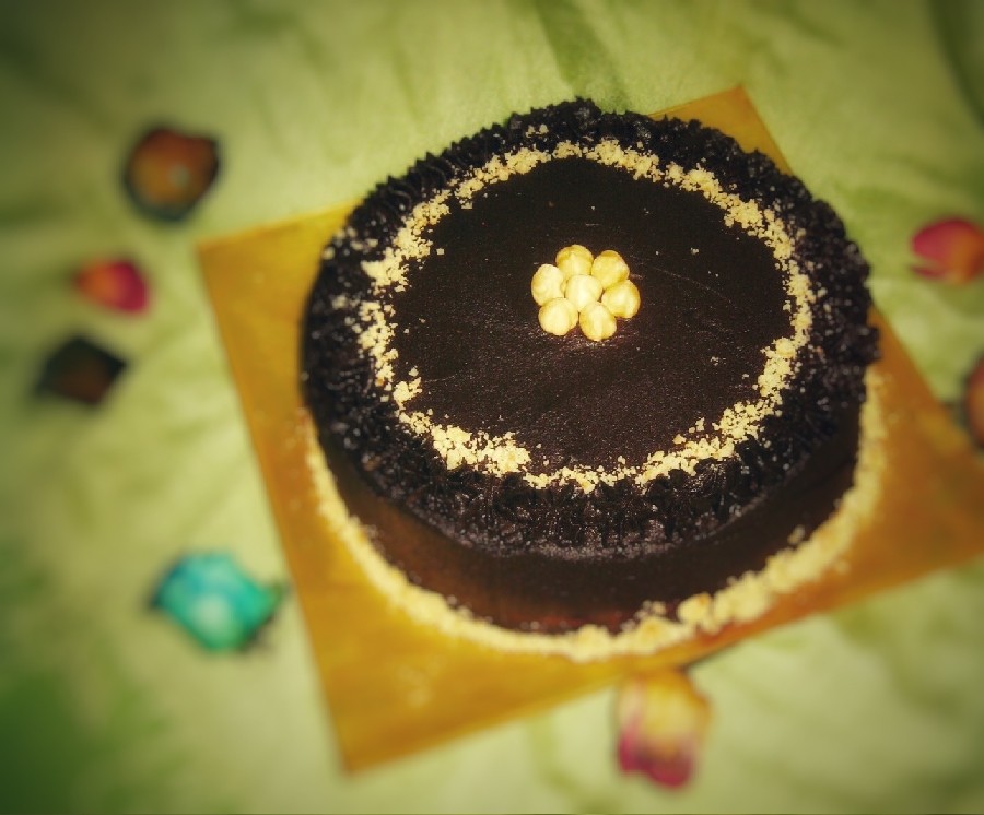 عکس کیک شکلاتی و کاپ کیک قهوه
لطفاً کپشن خوانده شود
پست تقدیمی 