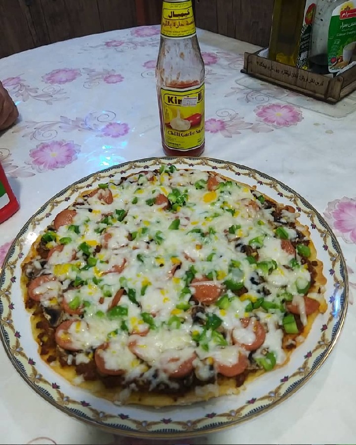 عکس ? پیتزا گوشت و سوسیس