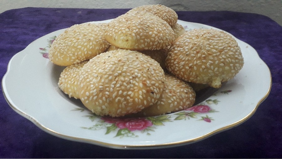 عکس کلوچه کنجدی