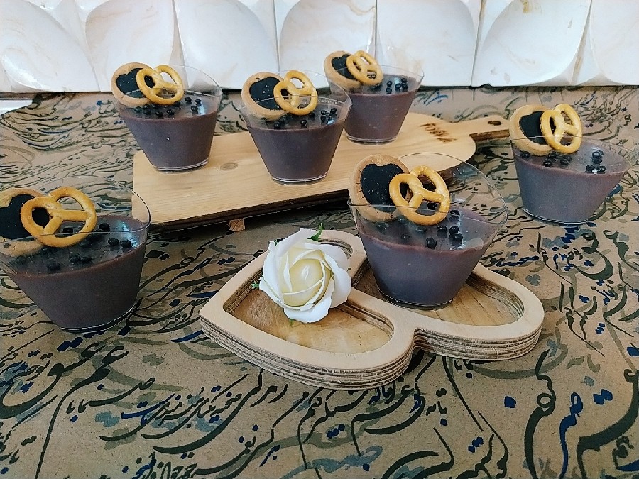 عکس دنت شکلاتی مغزدار