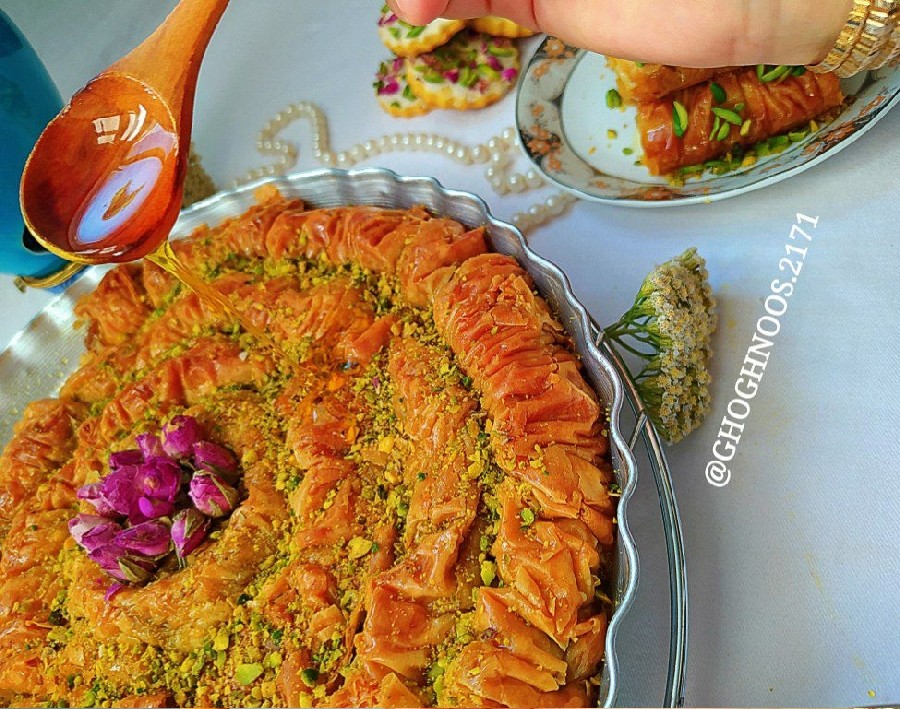 عکس باقلوا رولی (ترکیه)بامغزی مخصوص پسته وگردوی فراووون