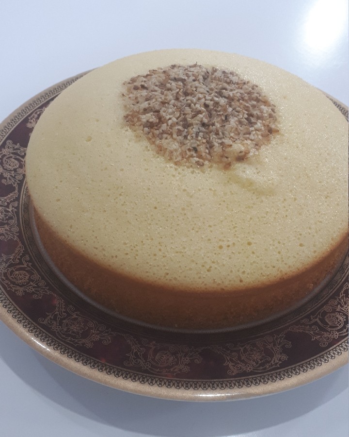 عکس کیک یزدی که من داخل قالب کیک ریختم