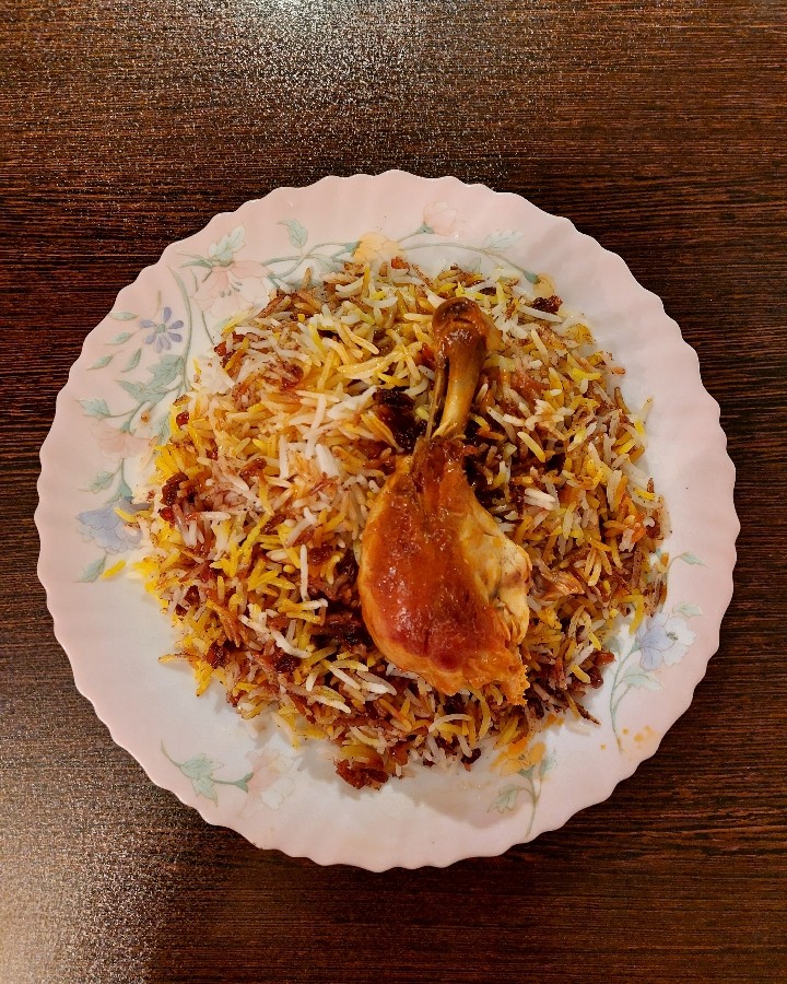 ادویه پلو با مرغ سرخ شده