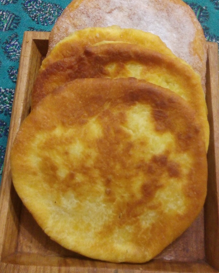 عکس چلپک(نان روغنی افغانی)
