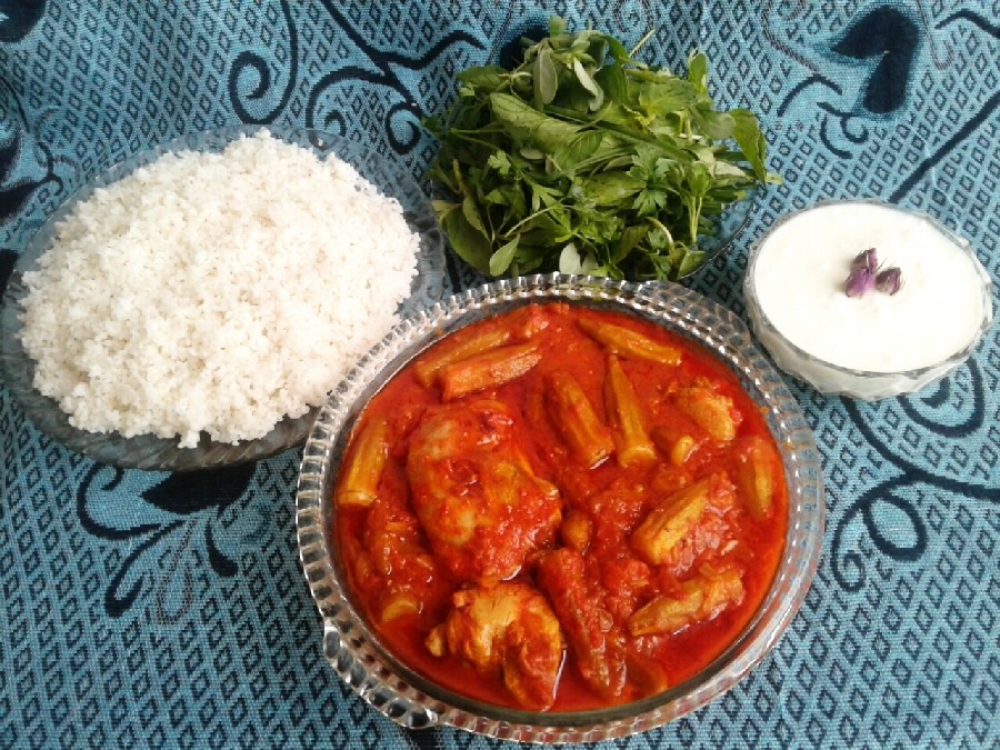 عکس خورشت بامیه بامرغ