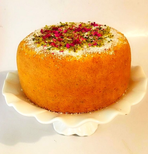 عکس کیک گلاب و زعفران .