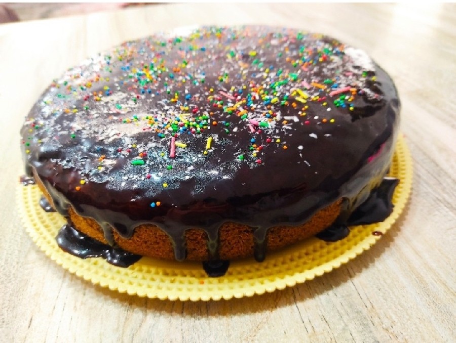عکس کیک پرتقالی با تزئین شکلات تخته ☺
لایک و کامنت و فالو یادتون نشه❤