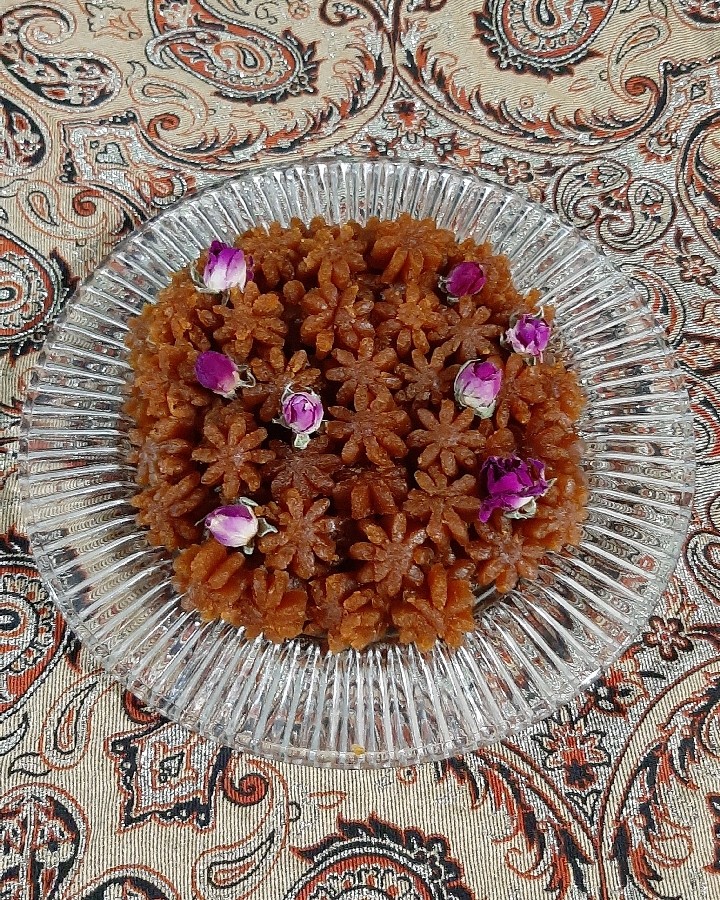 عکس حلوای شیره انگور