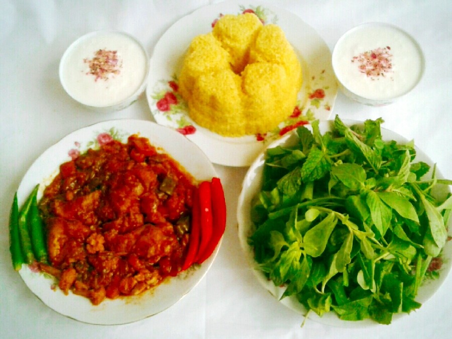 عکس خوراک مرغ وسبزیجات باپلوزعفرونی