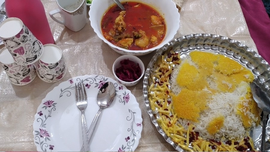 خورشت مرغ