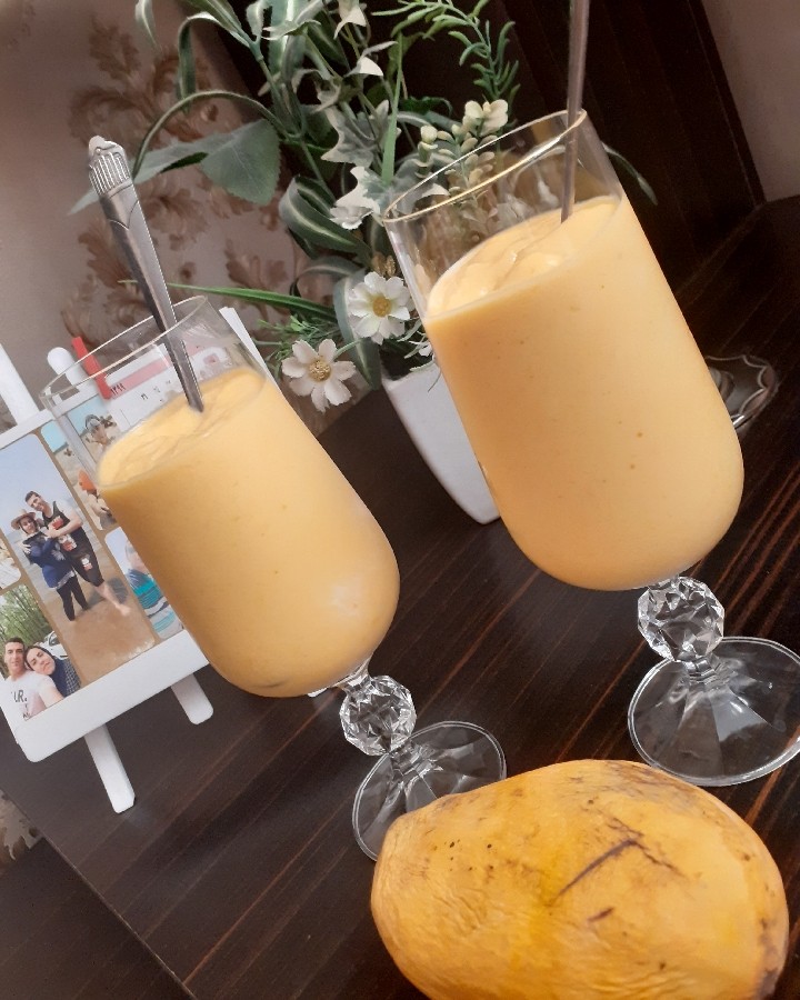عکس میلک شیک انبه