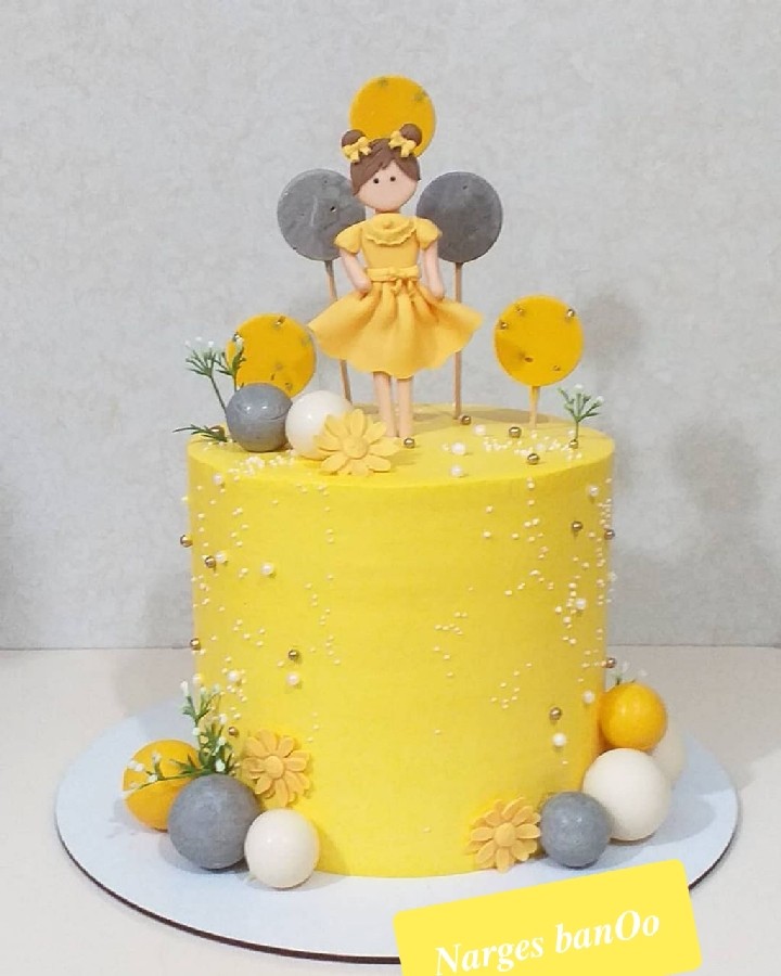 عکس کیک دخترانه با تم زرد