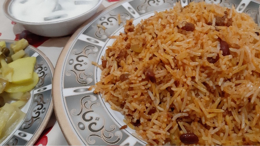 عکس لطفا ورق بزنین