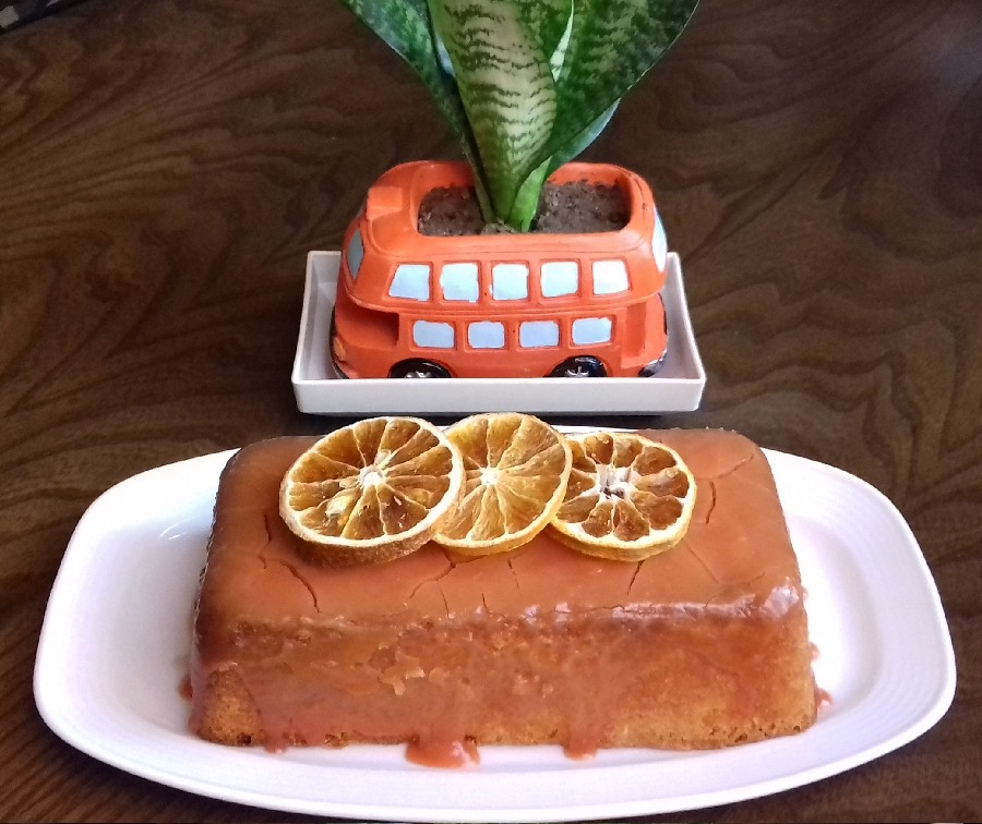 کیک پرتقالی با سس پرتقال