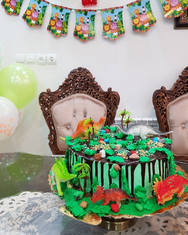 عکس کیک تولد دایناسورها 